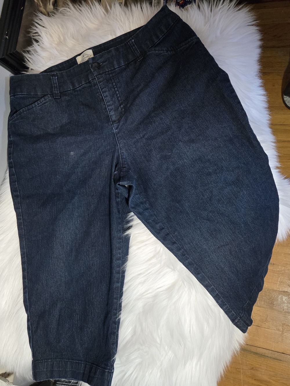 St. John's Bay Women's Dark Blue Cropped Stretch Jeans